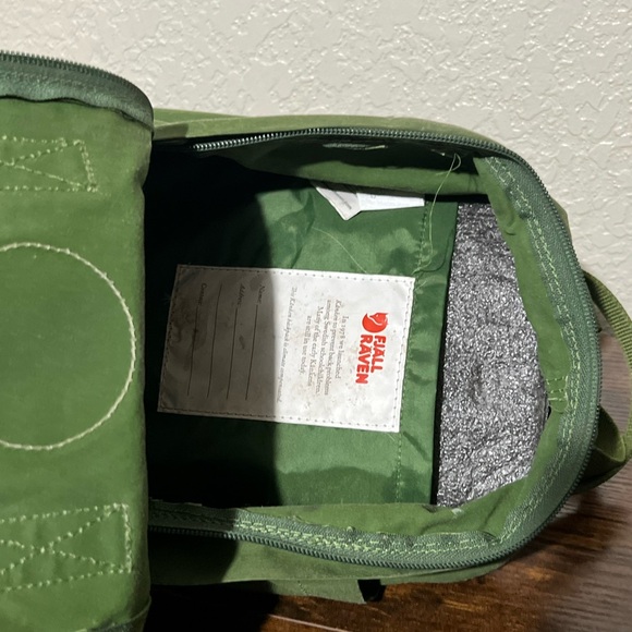 Fjallraven Kånken Forest Green Backpack - Picture 4 of 8